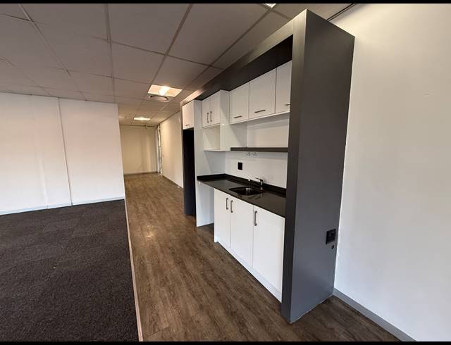 604M² OFFICE TO LET IN PARKTOWN